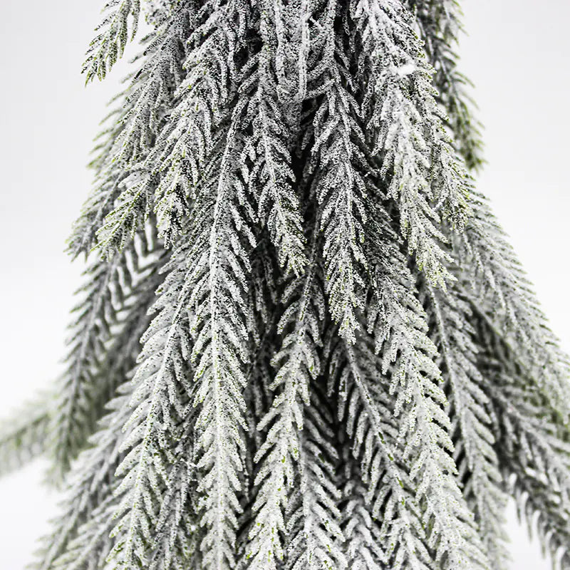 Realistic PE Christmas Tree with Frosted Ornaments