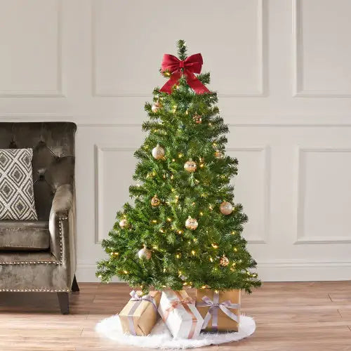 Pre-Lit Hinged Christmas Tree 4.5' with 200 LED Lights